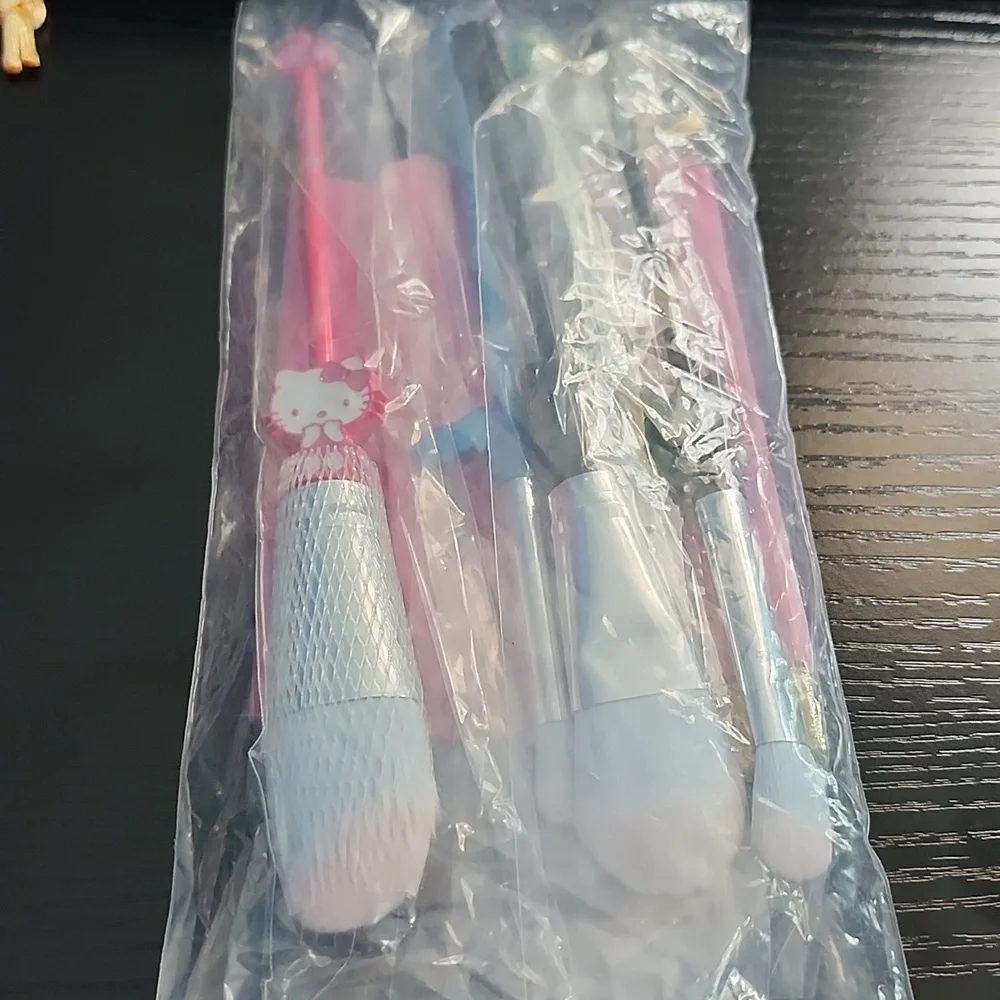 Sanrio Makeup Brush Set